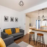 3 Hampden Street Stylish, 2-bed Terrace With Parking - Pass The Keys *