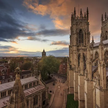 3 Hampden Street Stylish, 2-bed Terrace With Parking - Pass The Keys Vakantiehuis York