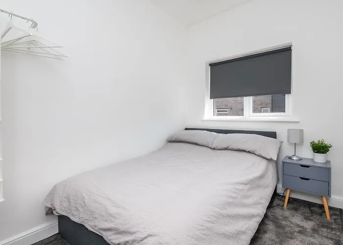 3 Hampden Street Stylish, 2-bed Terrace With Parking - Pass The Keys York