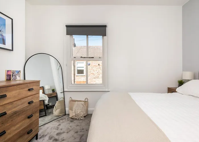 度假居 3 Hampden Street Stylish, 2-bed Terrace With Parking - Pass The Keys