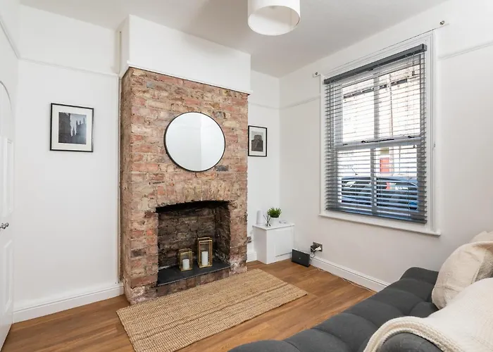 Casa vacanze 3 Hampden Street Stylish, 2-bed Terrace With Parking - Pass The Keys *
