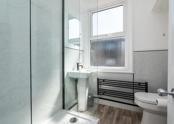 3 Hampden Street Stylish, 2-bed Terrace With Parking - Pass The Keys Casa vacanze