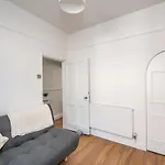 3 Hampden Street Stylish, 2-bed Terrace With Parking - Pass The Keys York